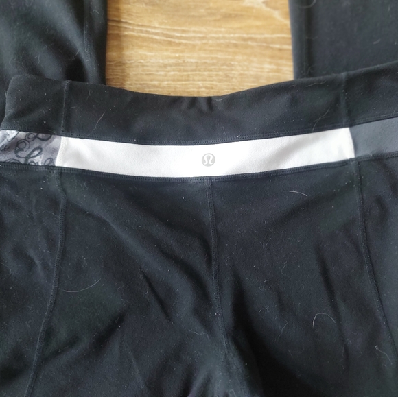 Reversible Lululemon wide leg legging size 10 - Picture 4 of 5